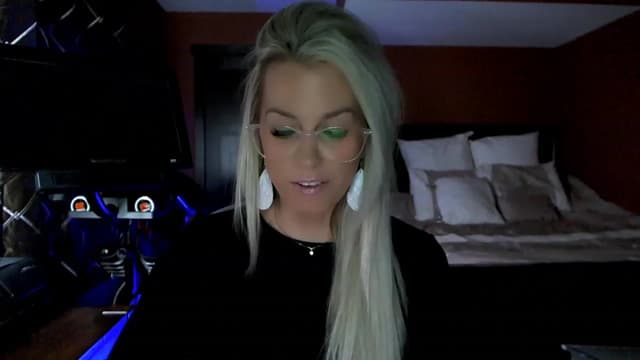 Gallery image thumbnail from Cora9's myfreecams stream on, 03/17/2023, 04:28 image 13 of 20