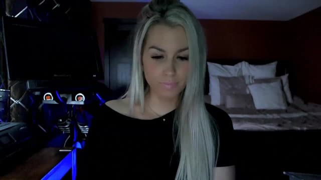 Gallery image thumbnail from Cora9's myfreecams stream on, 03/21/2023, 05:05 image 7 of 20