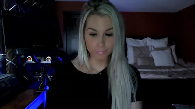 Gallery image thumbnail from Cora9's myfreecams stream on, 03/21/2023, 05:05 image 6 of 20