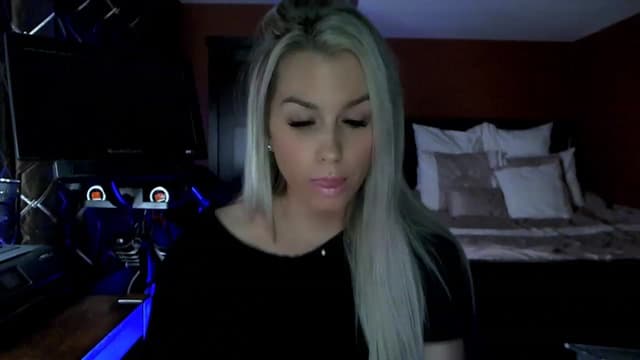 Gallery image thumbnail from Cora9's myfreecams stream on, 03/21/2023, 05:05 image 9 of 20