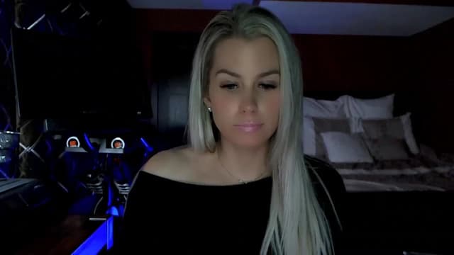Gallery image thumbnail from Cora9's myfreecams stream on, 03/22/2023, 06:08 image 5 of 20