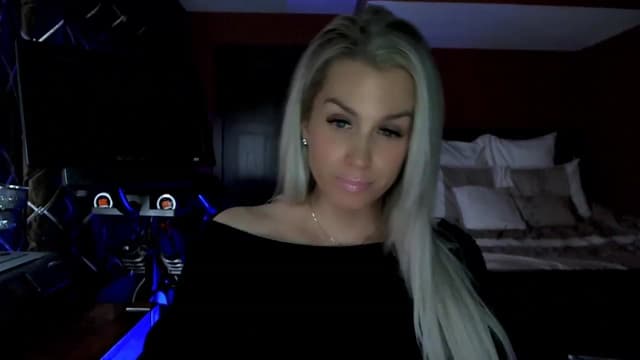 Gallery image thumbnail from Cora9's myfreecams stream on, 03/22/2023, 06:08 image 2 of 20