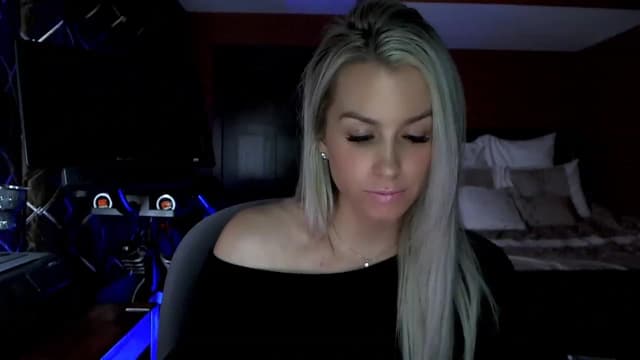Gallery image thumbnail from Cora9's myfreecams stream on, 03/22/2023, 06:08 image 13 of 20