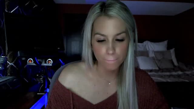 Gallery image thumbnail from Cora9's myfreecams stream on, 03/24/2023, 06:01 image 16 of 20