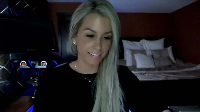 Gallery image thumbnail from Cora9's myfreecams stream on, 03/27/2023, 06:03 image 11 of 20