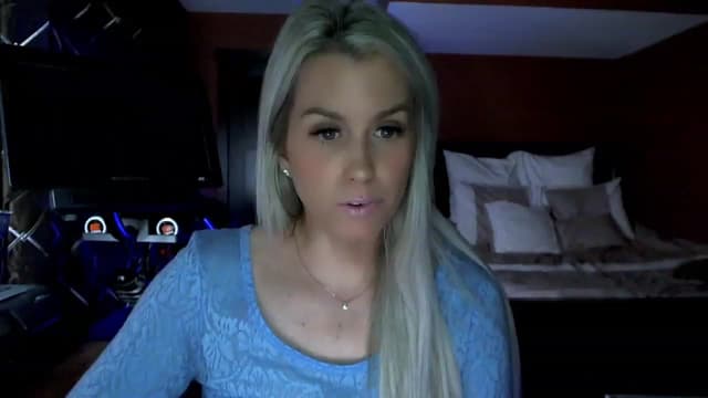 Gallery image thumbnail from Cora9's myfreecams stream on, 03/28/2023, 05:21 image 10 of 20