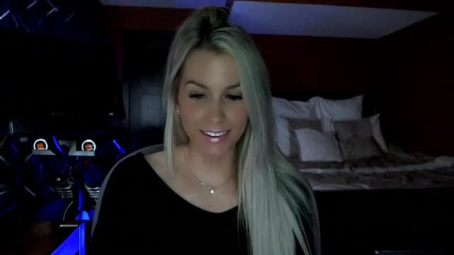 Gallery image thumbnail from Cora9's myfreecams stream on, 04/03/2023, 04:03 image 12 of 20