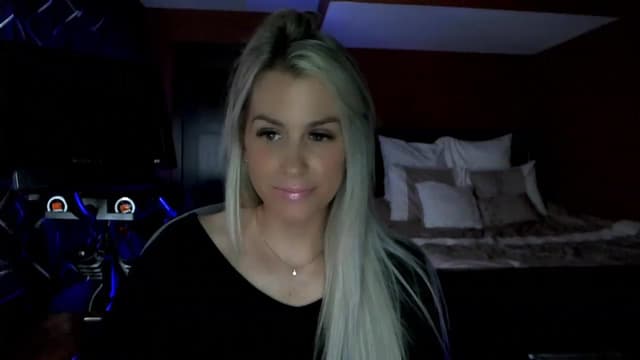 Gallery image thumbnail from Cora9's myfreecams stream on, 04/03/2023, 04:03 image 18 of 20