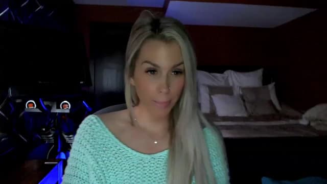 Gallery image thumbnail from Cora9's myfreecams stream on, 04/04/2023, 04:38 image 10 of 20