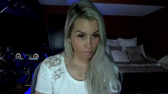 Gallery image thumbnail from Cora9's myfreecams stream on, 04/05/2023, 05:04 image 13 of 20
