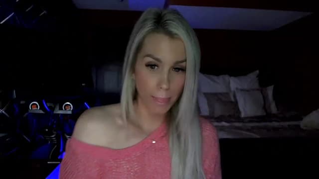 Gallery image thumbnail from Cora9's myfreecams stream on, 04/07/2023, 06:44 image 4 of 20