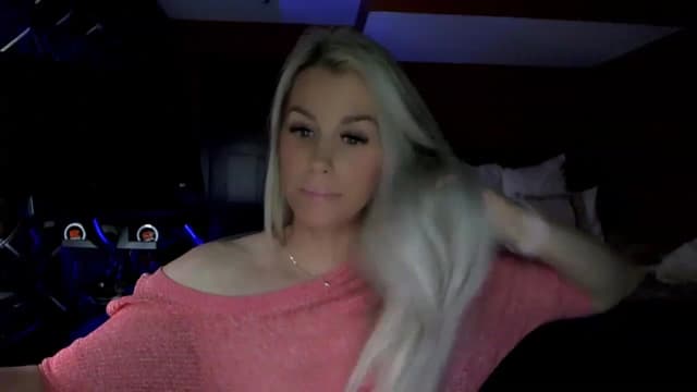 Gallery image thumbnail from Cora9's myfreecams stream on, 04/07/2023, 06:44 image 6 of 20