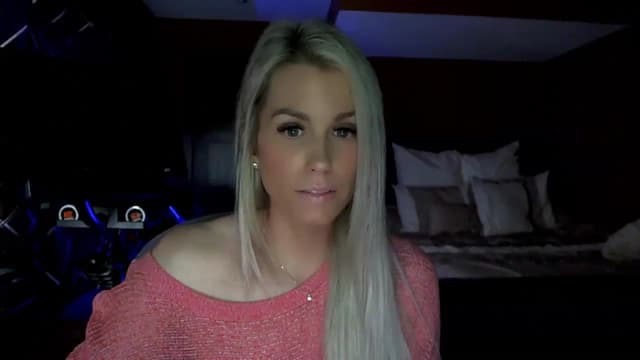 Gallery image thumbnail from Cora9's myfreecams stream on, 04/07/2023, 06:44 image 14 of 20