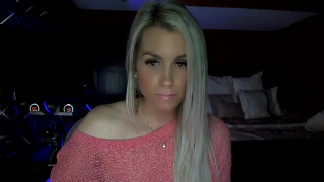 Gallery image thumbnail from Cora9's myfreecams stream on, 04/07/2023, 06:44 image 18 of 20