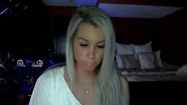 Gallery image thumbnail from Cora9's myfreecams stream on, 04/12/2023, 04:50 image 20 of 20