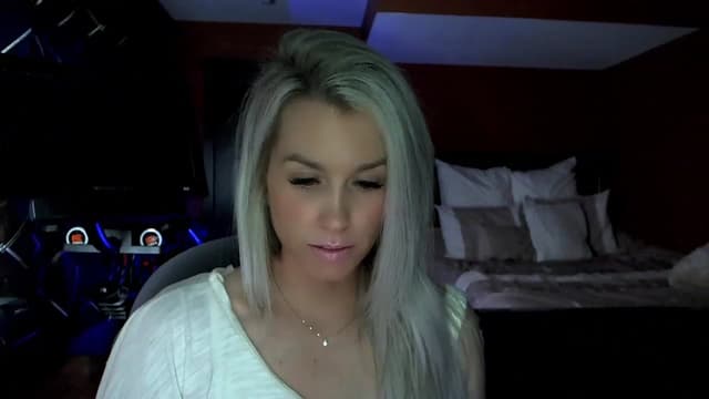 Gallery image thumbnail from Cora9's myfreecams stream on, 04/12/2023, 04:50 image 8 of 20