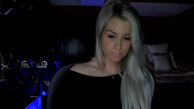 Gallery image thumbnail from Cora9's myfreecams stream on, 04/19/2023, 04:53 image 18 of 20