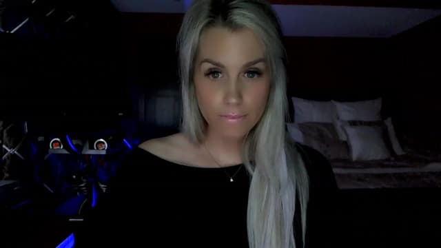 Gallery image thumbnail from Cora9's myfreecams stream on, 04/19/2023, 04:53 image 17 of 20