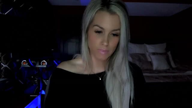 Gallery image thumbnail from Cora9's myfreecams stream on, 04/19/2023, 04:53 image 15 of 20