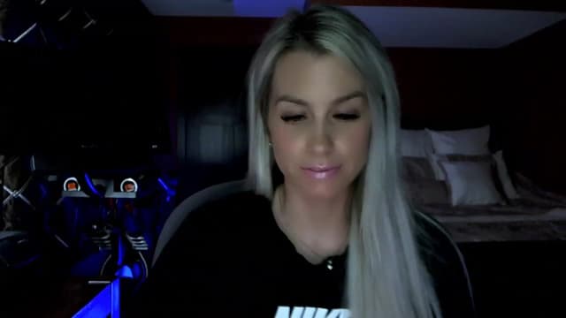 Gallery image thumbnail from Cora9's myfreecams stream on, 04/20/2023, 05:01 image 14 of 20