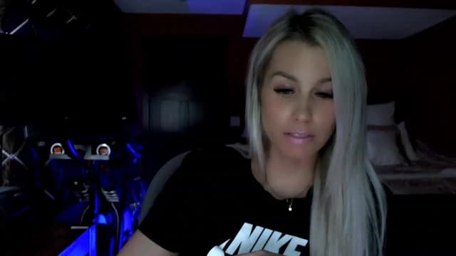 Gallery image thumbnail from Cora9's myfreecams stream on, 04/20/2023, 05:01 image 4 of 20