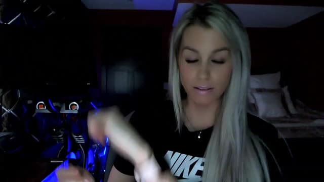 Gallery image thumbnail from Cora9's myfreecams stream on, 04/20/2023, 05:01 image 18 of 20