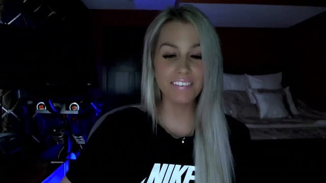 Gallery image thumbnail from Cora9's myfreecams stream on, 04/20/2023, 05:01 image 6 of 20