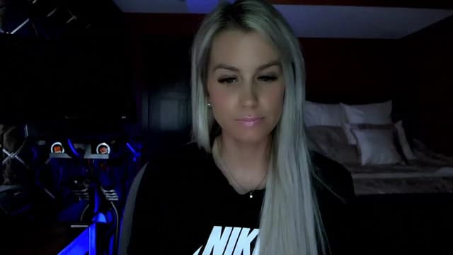 Gallery image thumbnail from Cora9's myfreecams stream on, 04/20/2023, 05:01 image 15 of 20