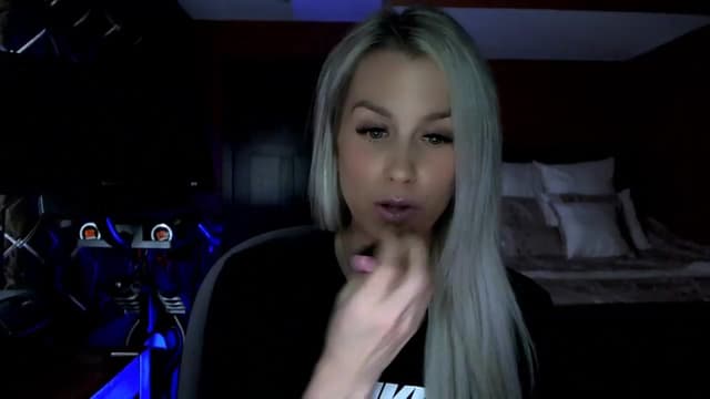 Gallery image thumbnail from Cora9's myfreecams stream on, 04/20/2023, 05:01 image 7 of 20