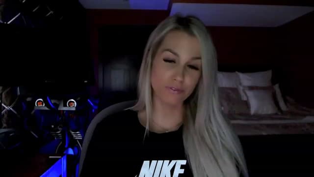 Gallery image thumbnail from Cora9's myfreecams stream on, 04/20/2023, 05:01 image 1 of 20