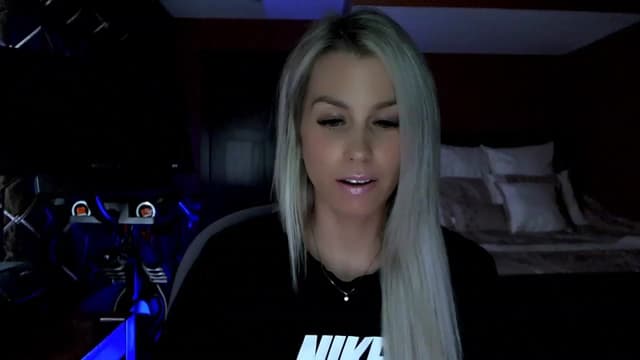 Gallery image thumbnail from Cora9's myfreecams stream on, 04/20/2023, 05:01 image 10 of 20