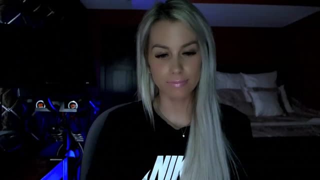 Gallery image thumbnail from Cora9's myfreecams stream on, 04/20/2023, 05:01 image 16 of 20