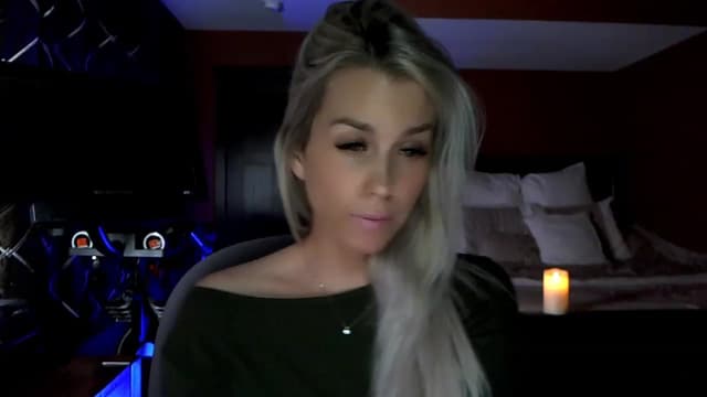 Gallery image thumbnail from Cora9's myfreecams stream on, 04/24/2023, 04:57 image 4 of 20