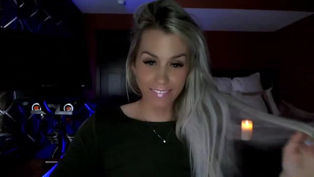Gallery image thumbnail from Cora9's myfreecams stream on, 04/24/2023, 04:57 image 2 of 20