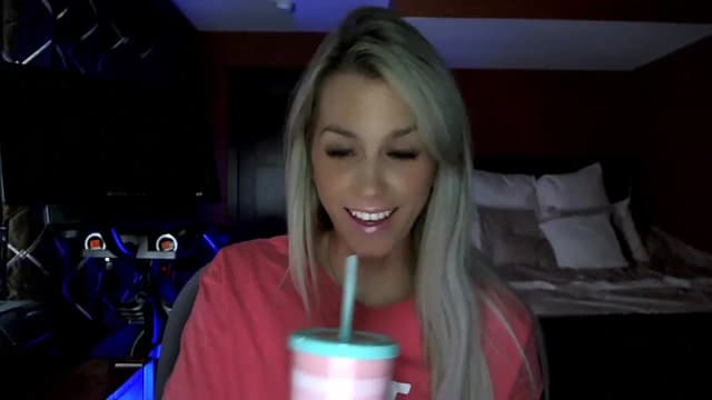 Gallery image thumbnail from Cora9's myfreecams stream on, 04/27/2023, 04:30 image 16 of 20