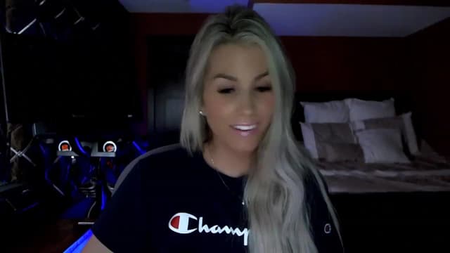 Gallery image thumbnail from Cora9's myfreecams stream on, 05/02/2023, 04:17 image 11 of 20