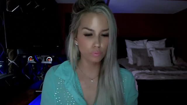 Gallery image thumbnail from Cora9's myfreecams stream on, 05/10/2023, 04:52 image 20 of 20