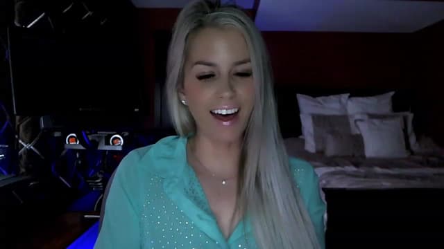 Gallery image thumbnail from Cora9's myfreecams stream on, 05/10/2023, 04:52 image 11 of 20