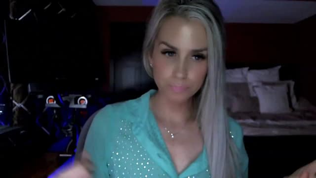 Gallery image thumbnail from Cora9's myfreecams stream on, 05/10/2023, 04:52 image 1 of 20