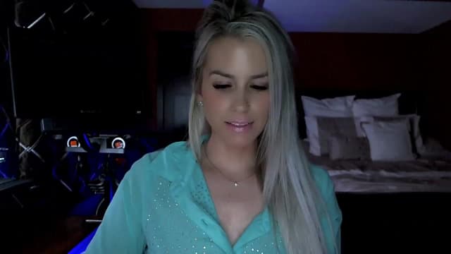 Gallery image thumbnail from Cora9's myfreecams stream on, 05/10/2023, 04:52 image 15 of 20