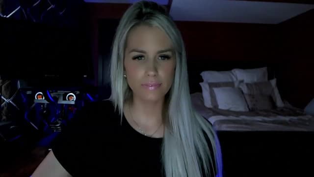 Gallery image thumbnail from Cora9's myfreecams stream on, 05/15/2023, 05:11 image 8 of 20