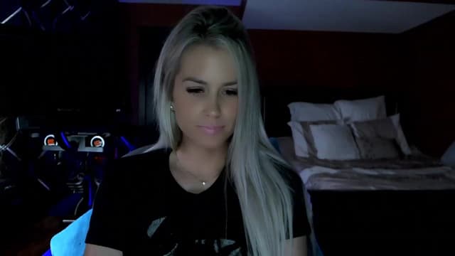 Gallery image thumbnail from Cora9's myfreecams stream on, 05/16/2023, 06:18 image 16 of 20