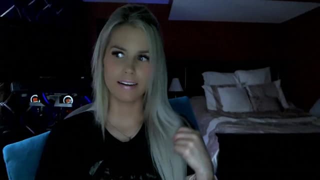 Gallery image thumbnail from Cora9's myfreecams stream on, 05/16/2023, 06:18 image 3 of 20