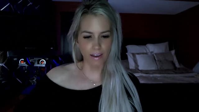Gallery image thumbnail from Cora9's myfreecams stream on, 05/17/2023, 04:49 image 9 of 20