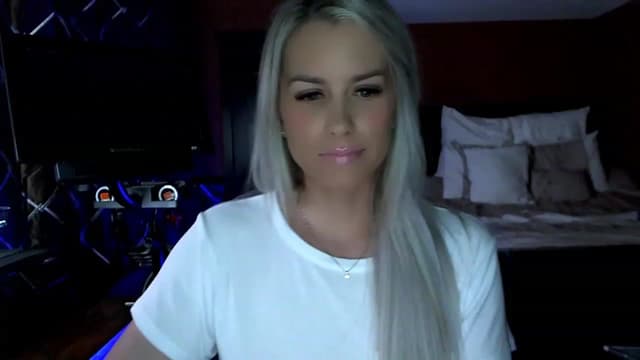 Gallery image thumbnail from Cora9's myfreecams stream on, 05/23/2023, 04:47 image 4 of 20