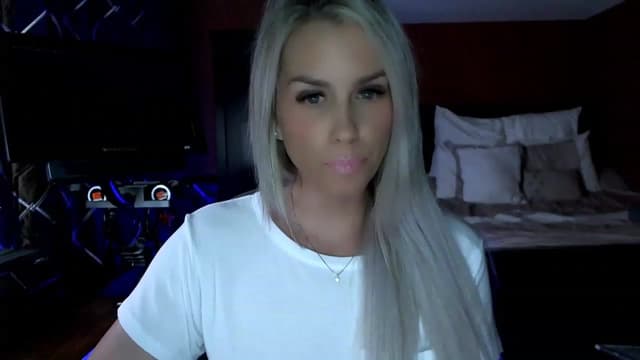 Gallery image thumbnail from Cora9's myfreecams stream on, 05/23/2023, 04:47 image 1 of 20