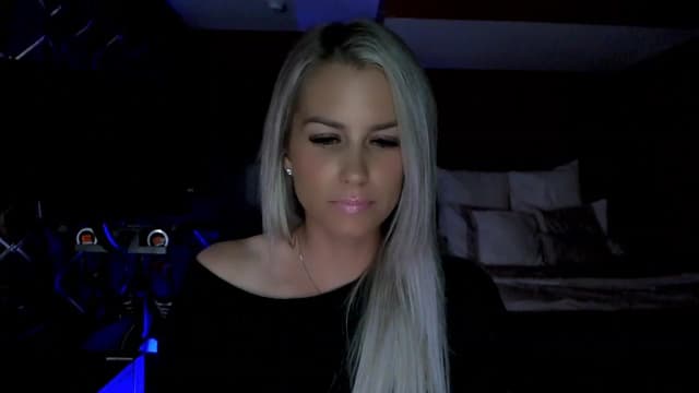 Gallery image thumbnail from Cora9's myfreecams stream on, 06/01/2023, 04:32 image 1 of 20