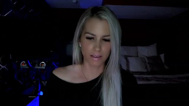 Gallery image thumbnail from Cora9's myfreecams stream on, 06/01/2023, 04:32 image 4 of 20