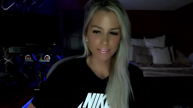 Gallery image thumbnail from Cora9's myfreecams stream on, 06/06/2023, 05:36 image 17 of 20