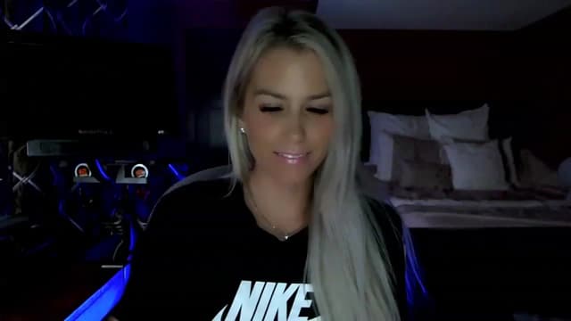 Gallery image thumbnail from Cora9's myfreecams stream on, 06/06/2023, 05:36 image 6 of 20
